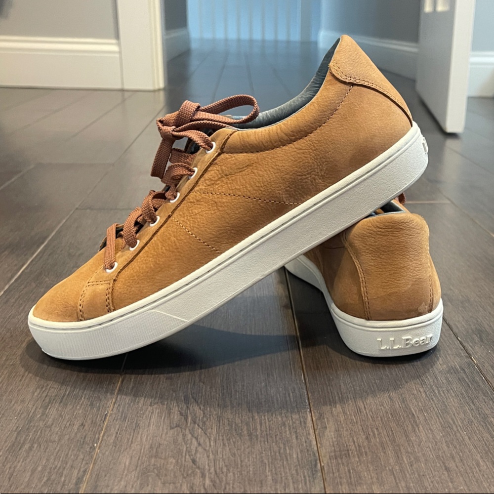 Women’s Casual LLBean Lace-Up Sneakers in Brown